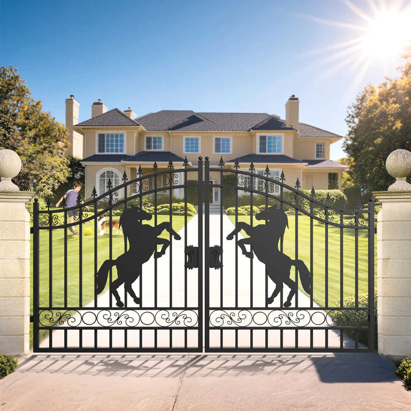 Unused Greatbear 12ft iron gate. artwork horse in the Middle - EPE foam (MSRP: $1,700)