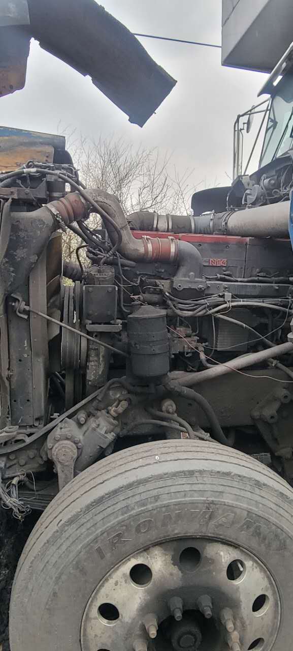 Used 1996 Kenworth Construction Truck - tractor