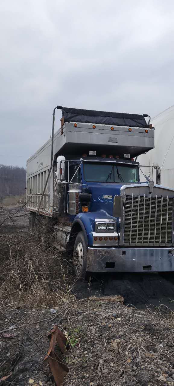 Used 1996 Kenworth Construction Truck - tractor