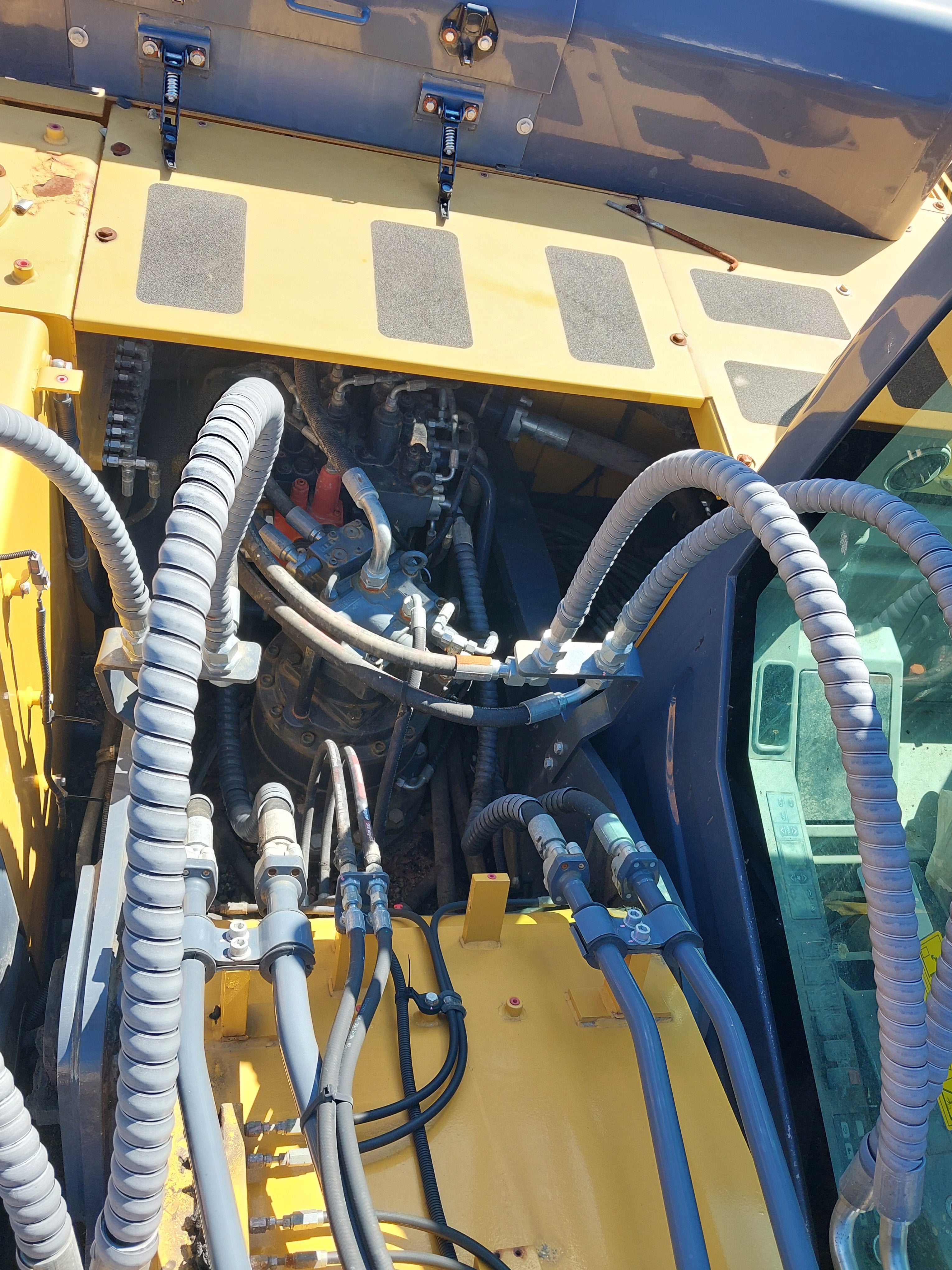 Used 2022 XuGong Excavator XCMG210U