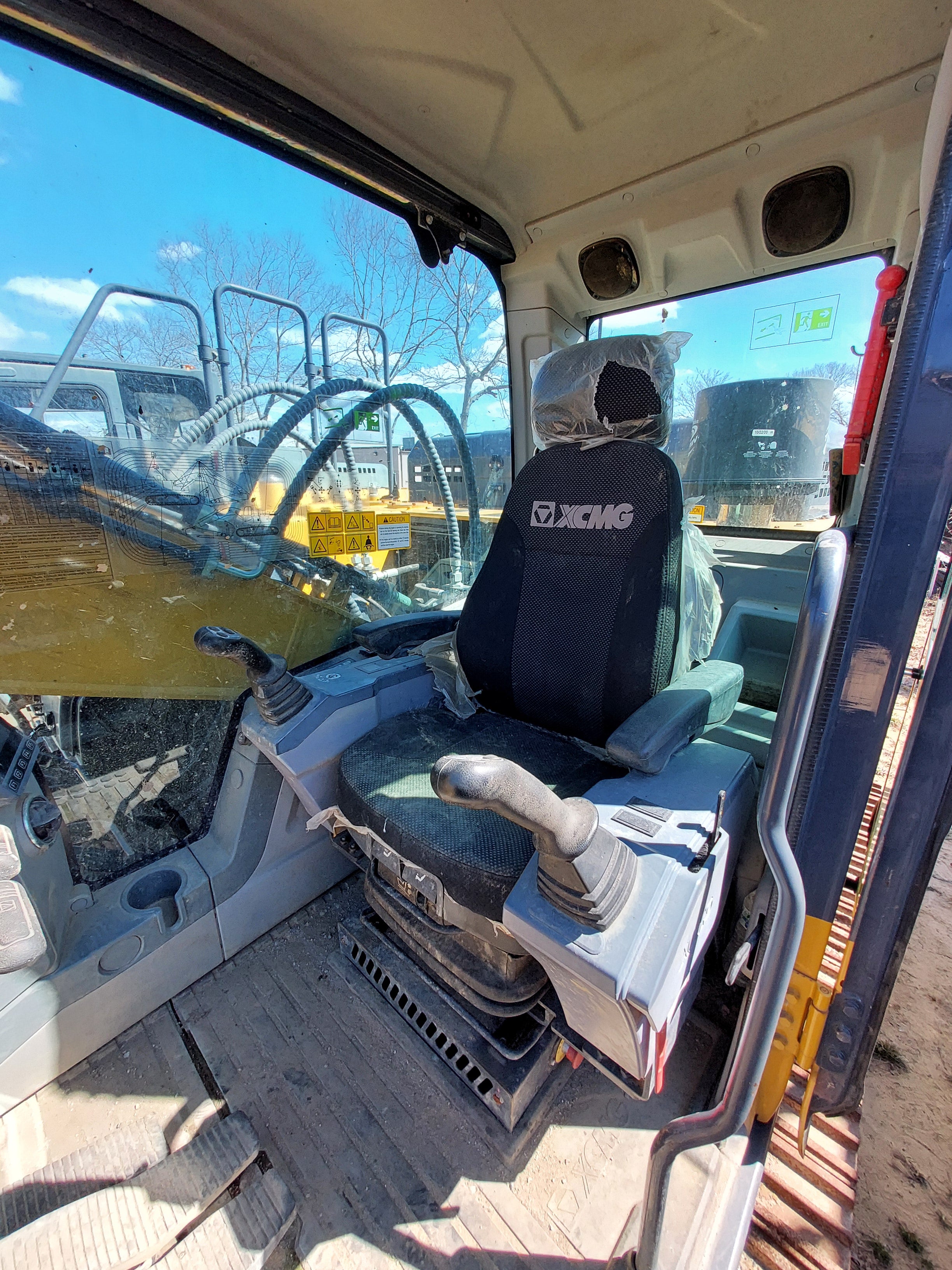 Used 2022 XuGong Excavator XCMG210U