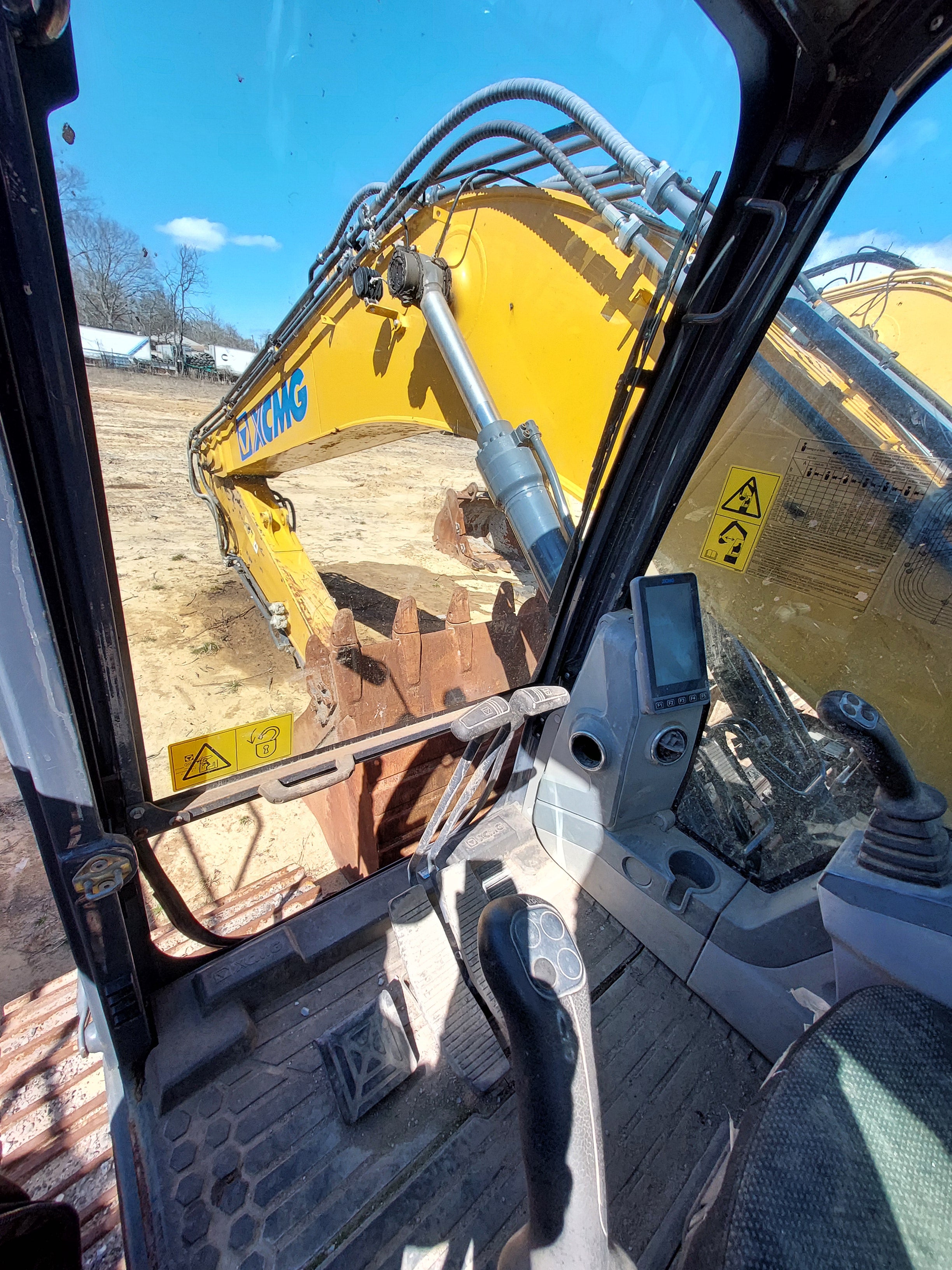 Used 2022 XuGong Excavator XCMG210U