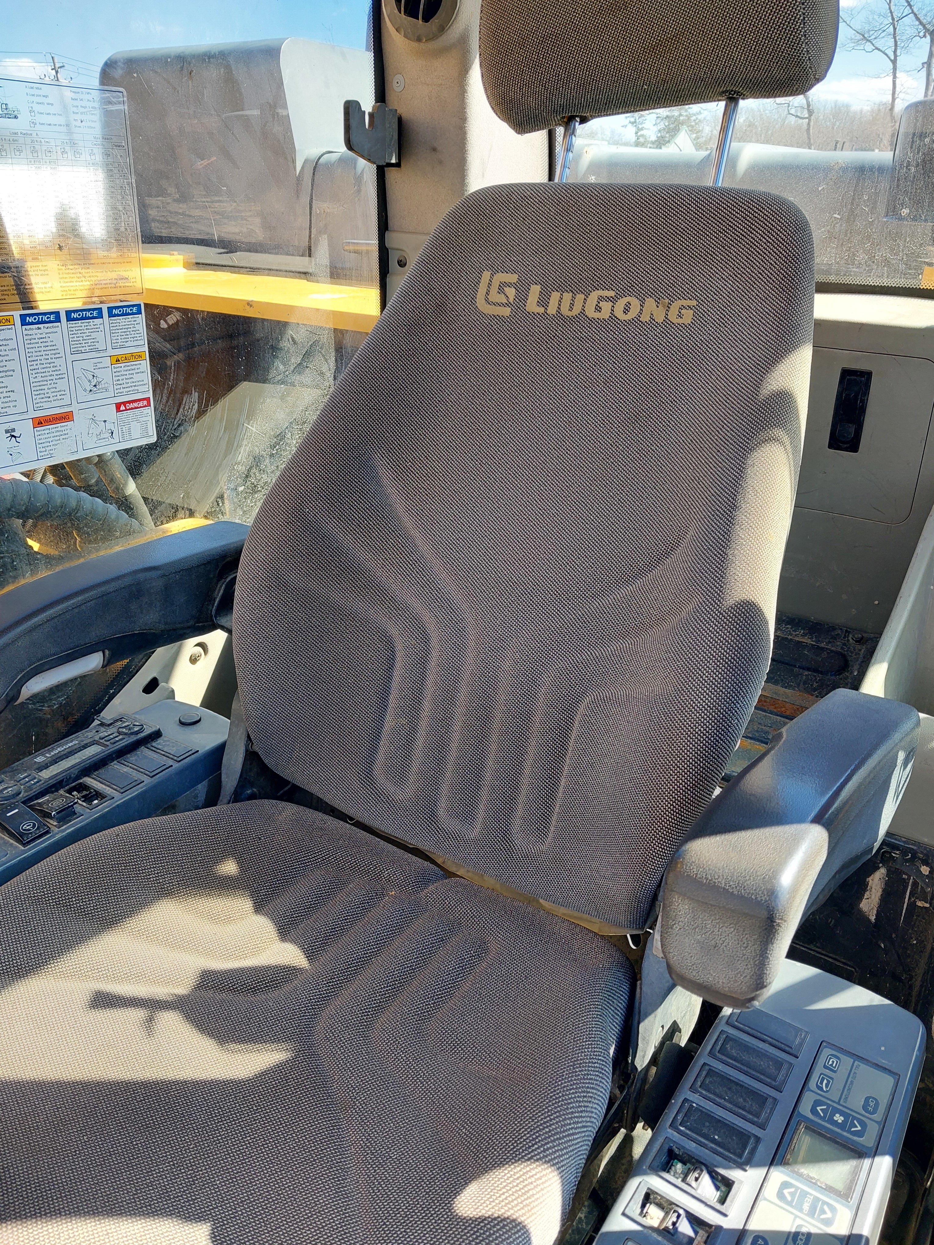 Used LiuGong Excavator CLG922E