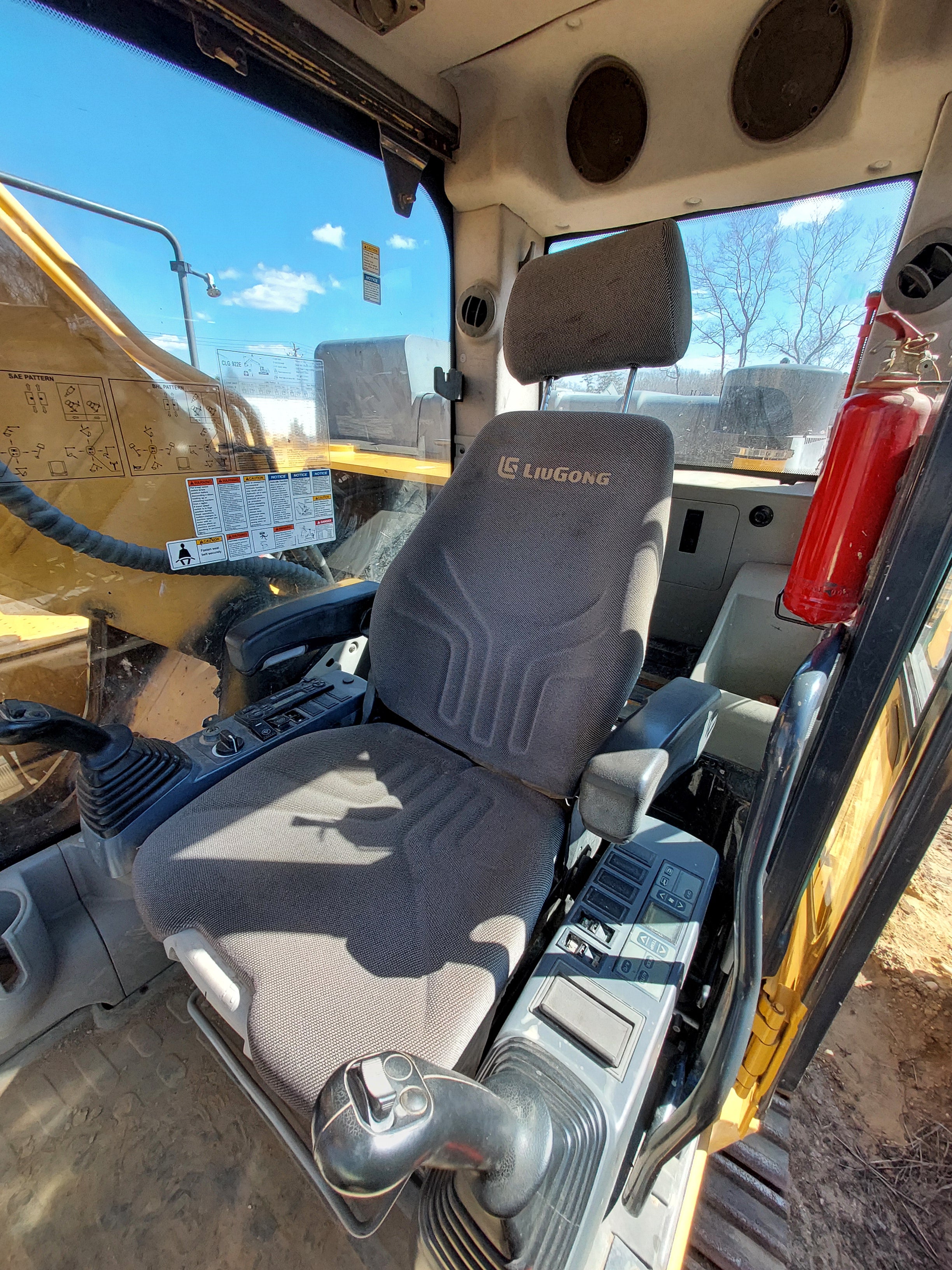 Used LiuGong Excavator CLG922E