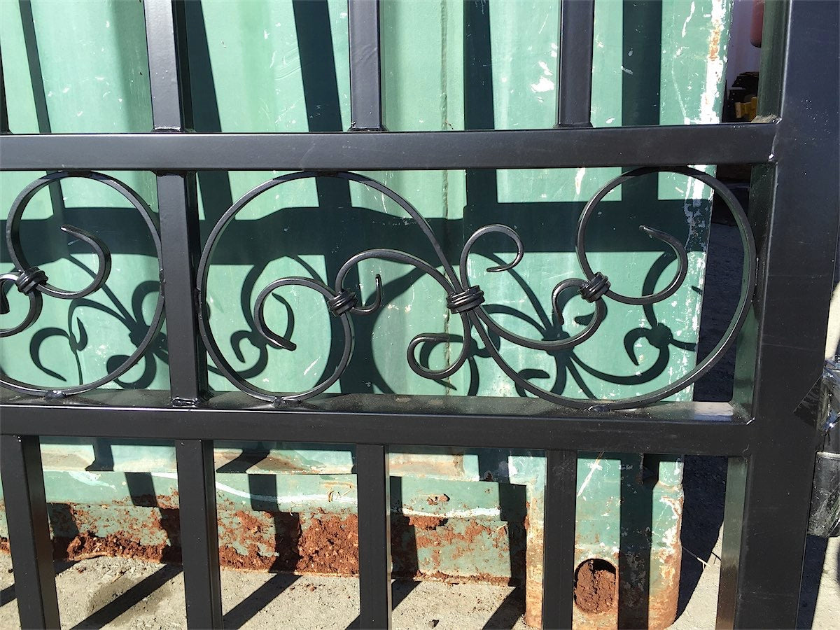 Iron Gate 20' - No Decor