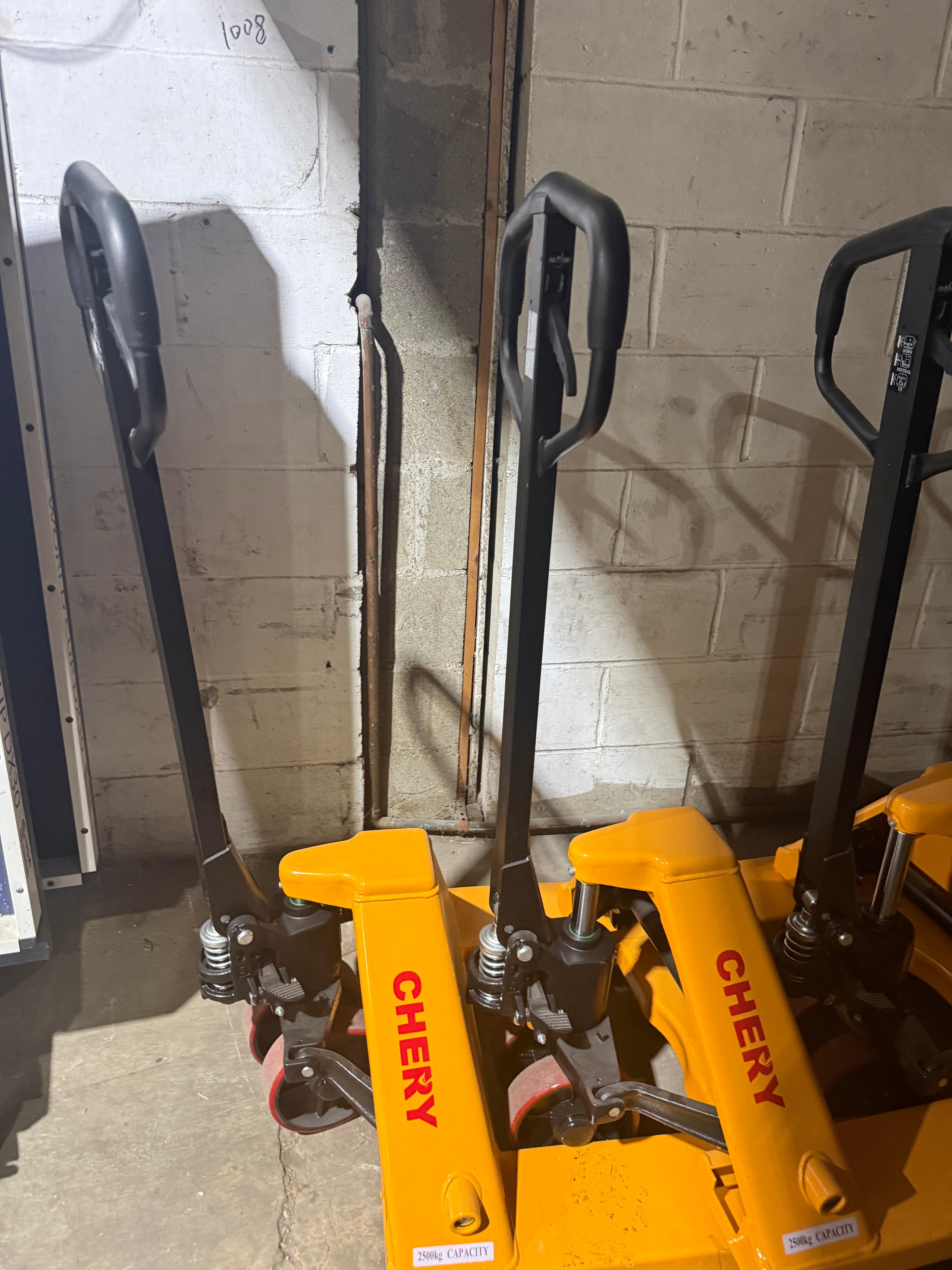 Unused Manual Jack Chery