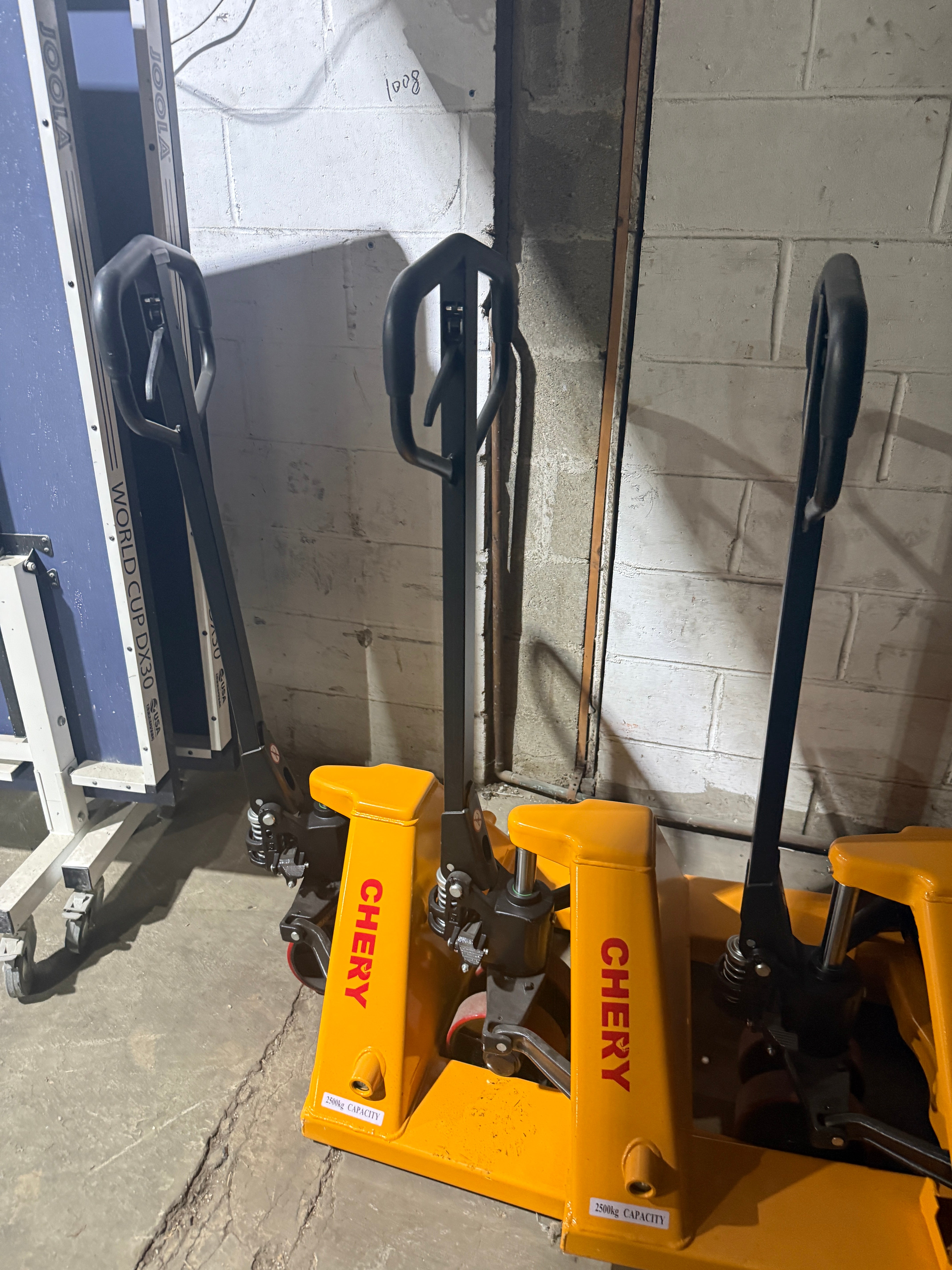 Unused Manual Jack Chery