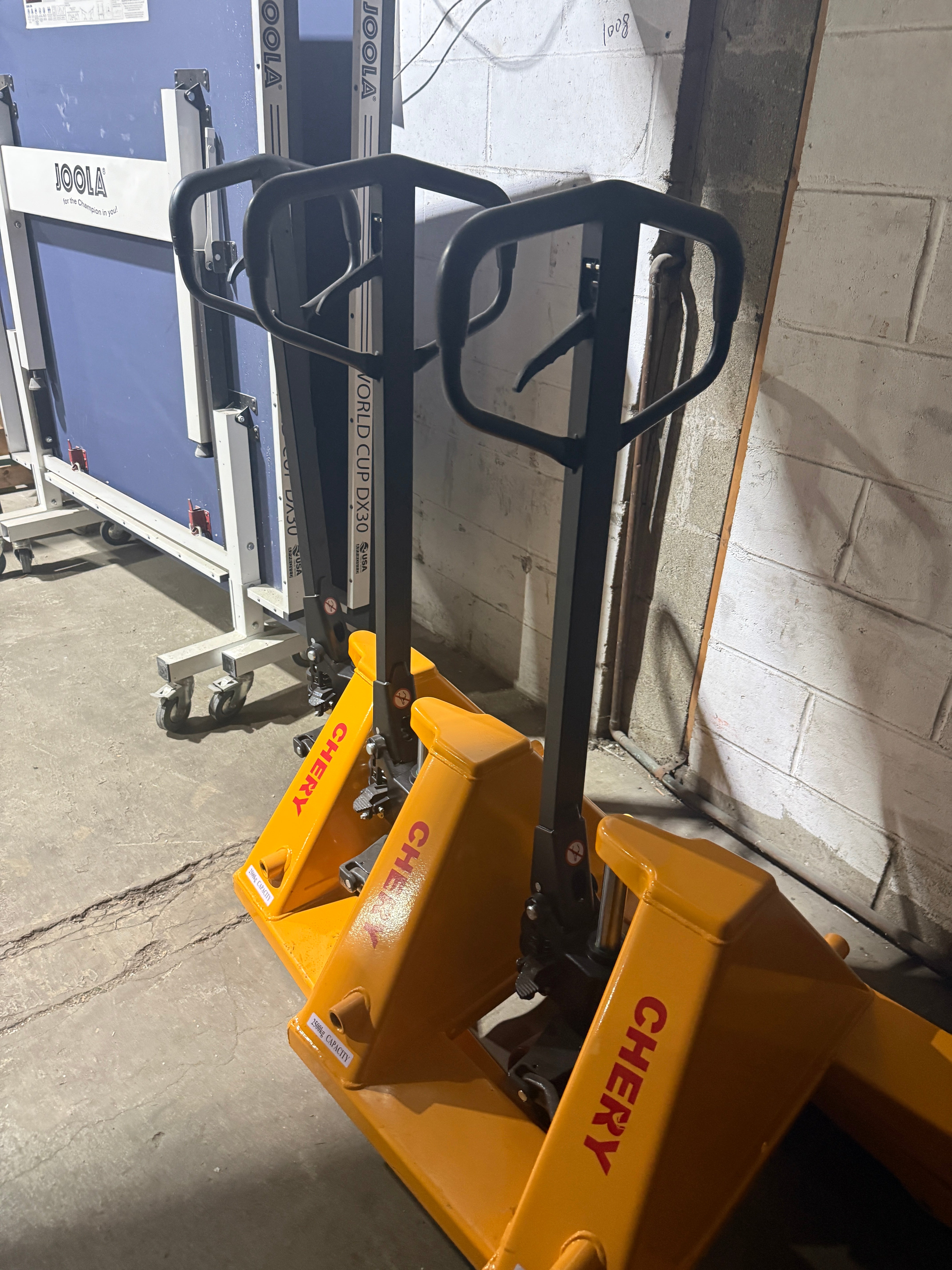 Unused Manual Jack Chery