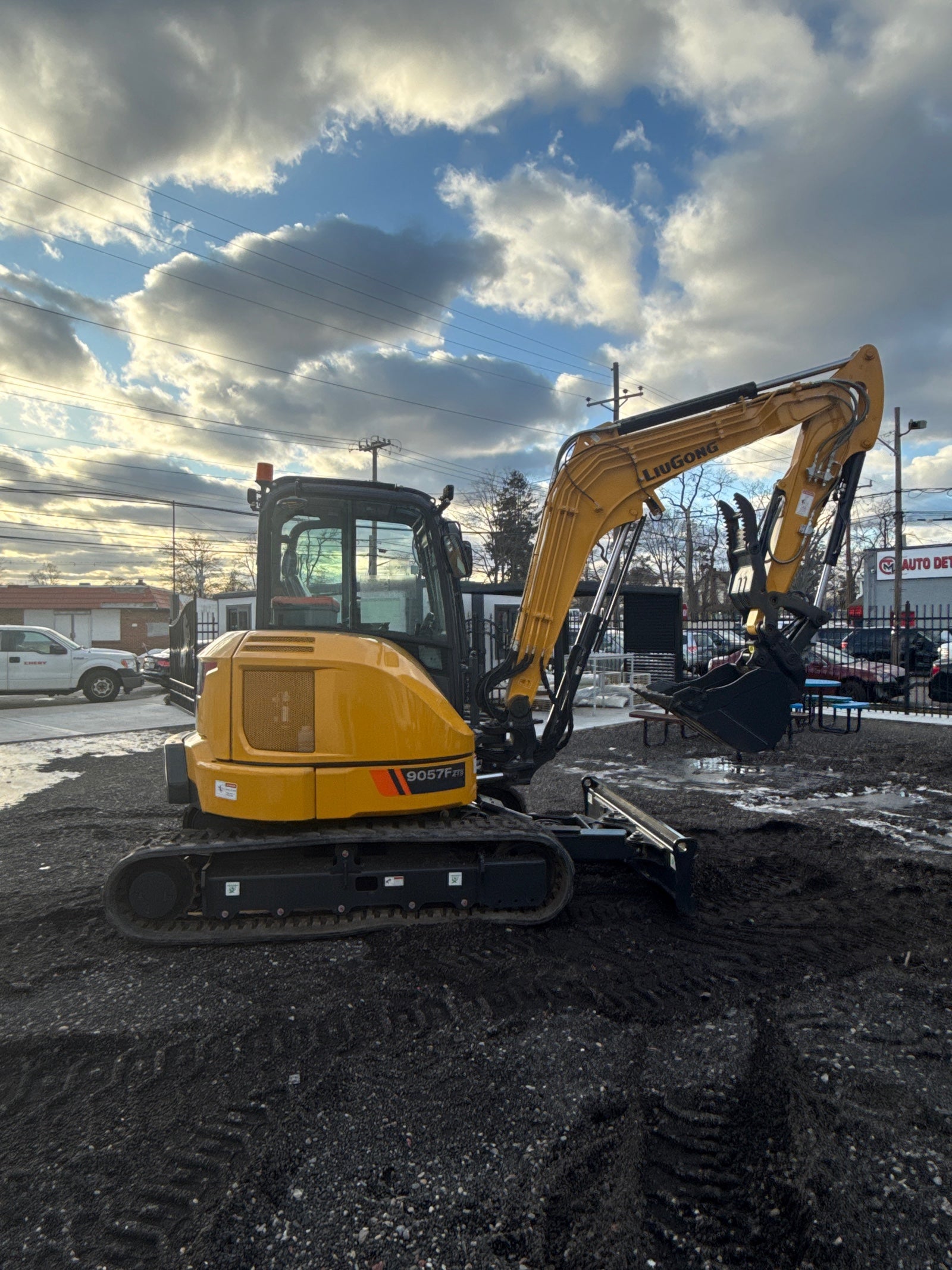 Unused 2020 LiuGong 9057FZTS Excavator (Cab)