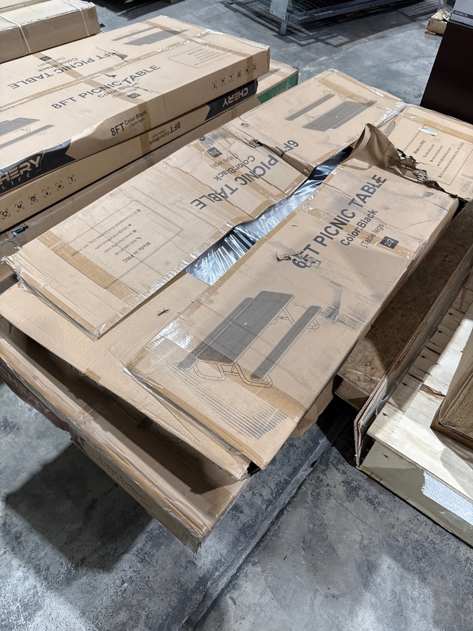 Unused 6ft Rectangle Picnic Table With Umbrella Hole Red（MSRP: $839）