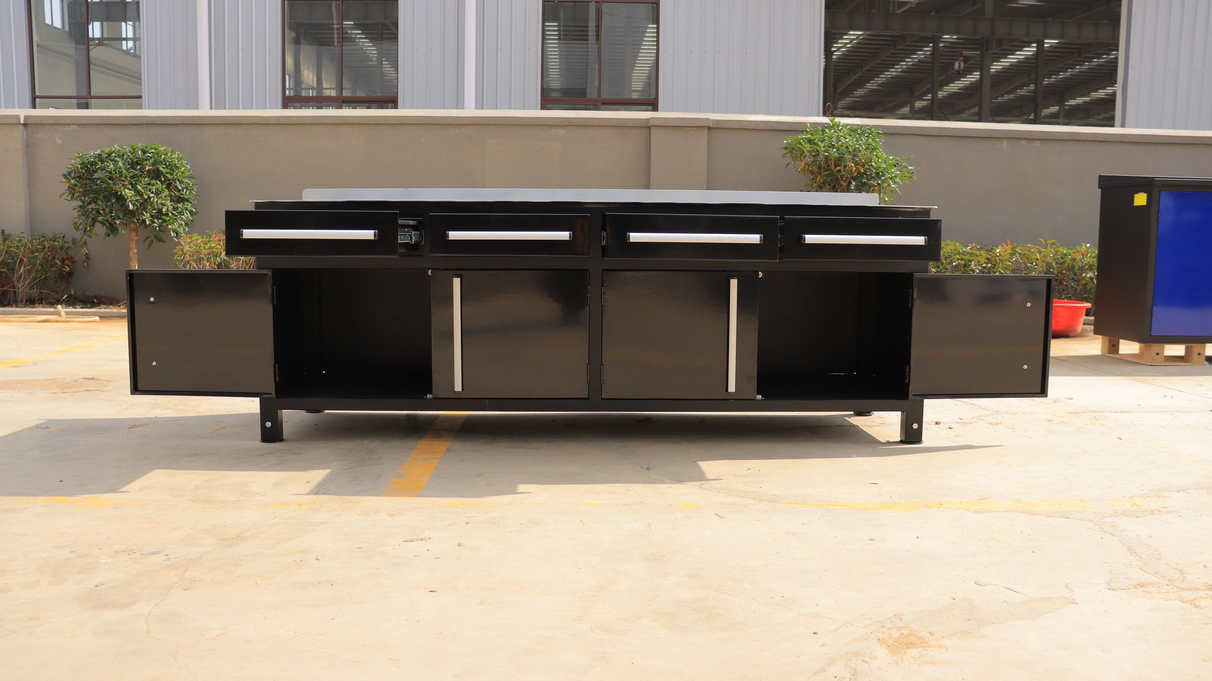 Unused Welding Table Black (MSRP: $1,700)